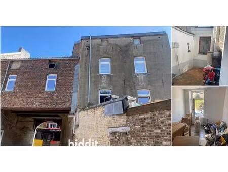 immeuble de rapport en vente publique à faubourg de bruxelles 26/08 gosselies (vbd86091)