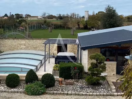 vente maison 7 pièces 220 m² à montroy (17220)  892 500 €