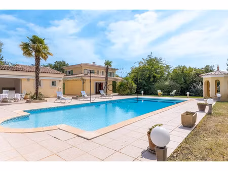 vente villa 7 pièces 230 m² à saint-antonin-du-var (83510)  740 000 €
