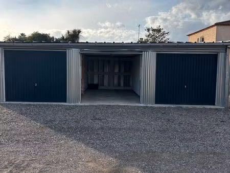 garage/box 18m2 aimargues 100e