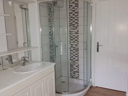 appartement 3 chambres avec cour