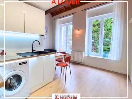 studio 1 pièce 35 m²