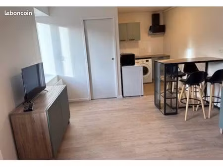 studio meublé plein centre saint martin du tertre