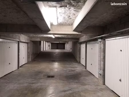 box/parking/garage en sous sol
