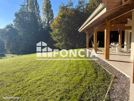 maison 6 pièces 217 m²