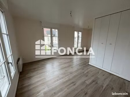 studio 1 pièce 32 m²