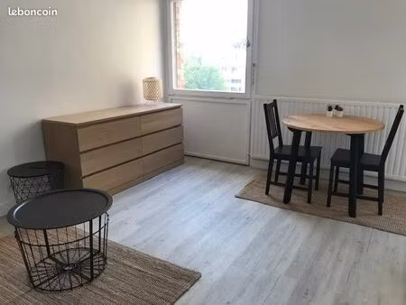 studio 21m2 meublé croisé laroche