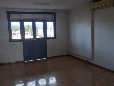 location f4  rivière-salée