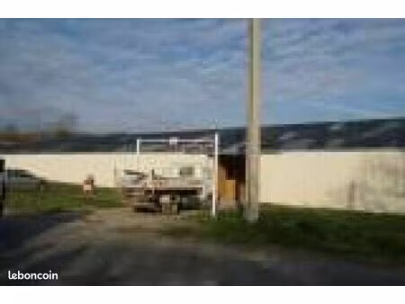 garage/box 8 m² corze