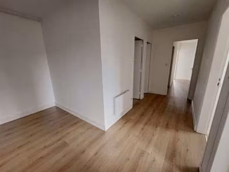 location appartement 3 pièces à baud (56150) : à louer 3 pièces / 89m² baud