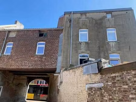 immeuble de rapport avec cour.