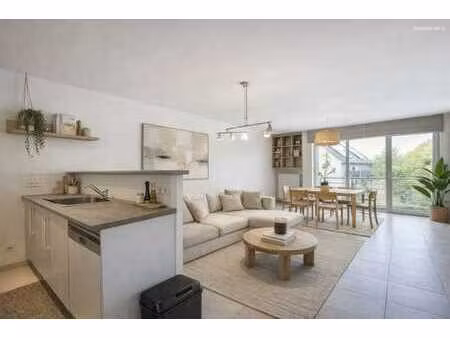 appartement récent et économe en énergie de 2 chambres.