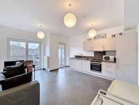 rochefort – appartement 1 chambre avec terrasse & parking