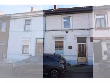 maison avec jardin 2 grandes chambres actuellement louee