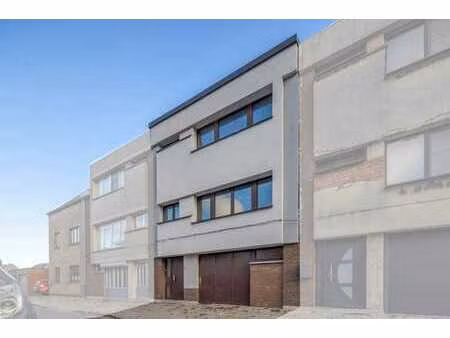 woning met tuin en garage te koop in rustige straat