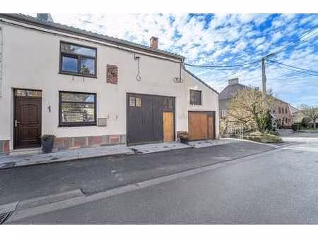 très jolie maison de caractère dans un quartier prisé avec p