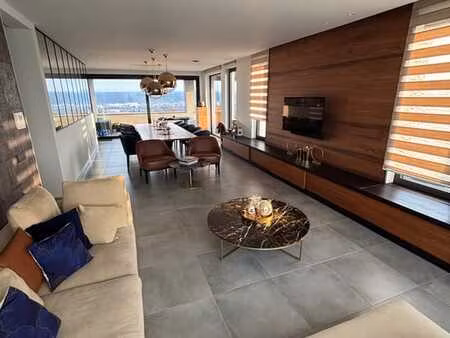 penthouse unique avec vue exceptionnelle de 300m2 habitable