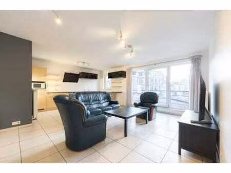 confortable appartement 2 ch avec parking sécurisé