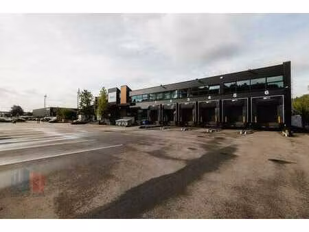 entrepôt logistique de 3.137 m² à proximité de l’a12