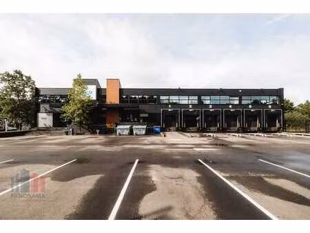 entrepôt logistique de 5.540 m² à proximité de l’a12
