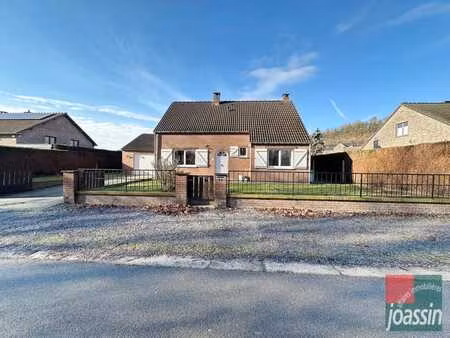 charmante maison 4 chambres  jardin et véranda