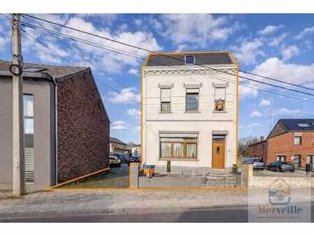 maison 4 façades avec garage et jardin