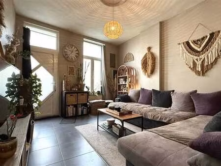 maison charmante avec 3 chambres  garage et jardin!