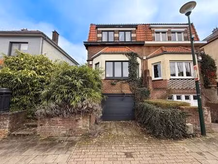 woluwe-saint-pierre - maison 3 facades (3ch/1sdb) + jardin