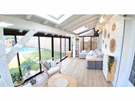 maison 110m² avec piscine et véranda