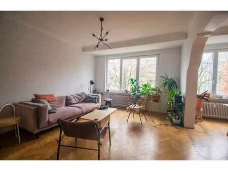 appartement 2ch. rénové quartier basilique