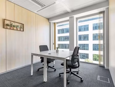 bien professionnel à louer à etterbeek € 789 (lkv8a) - iwg | zimmo
