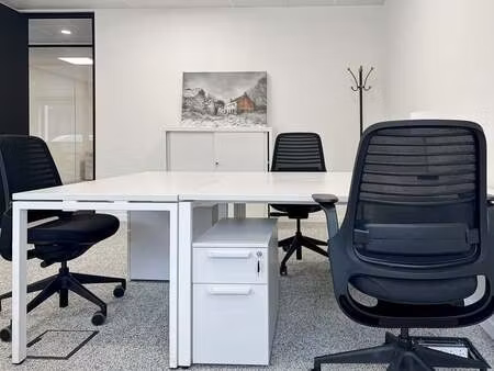 bien professionnel à louer à mont-saint-guibert € 518 (lkv0k) - iwg | zimmo