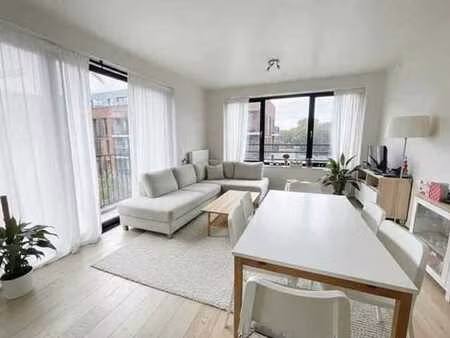 superbe appartement 2 chambres - uccle