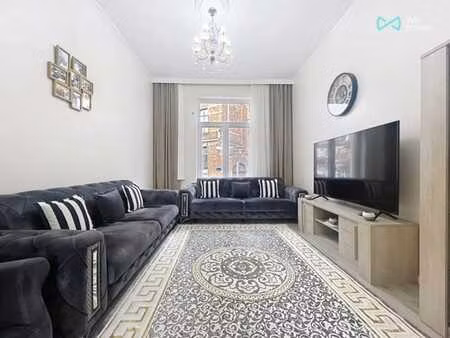 ? a vendre - magnifique duplex 2ch + cour/jardin