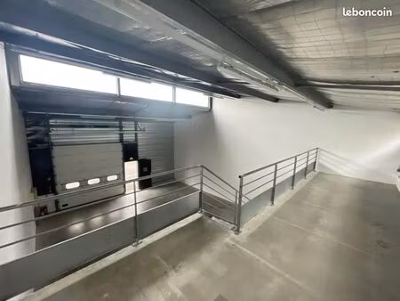 local bureaux 145 m²