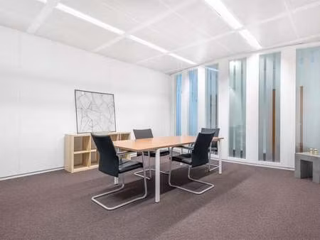 bien professionnel à louer à berchem € 898 (lkv4j) - iwg | zimmo