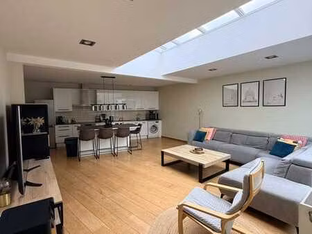 loft 150m² lumineux avec terrasse – 2 chambres