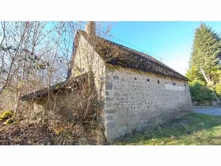 ancien relais de poste à réhabiliter à nuzéjoux (haute-corrèze)