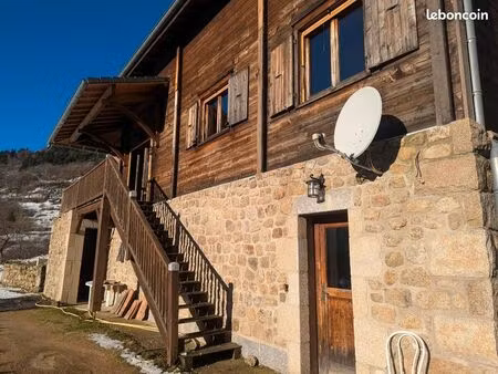 chalet 6 pièces 160 m²