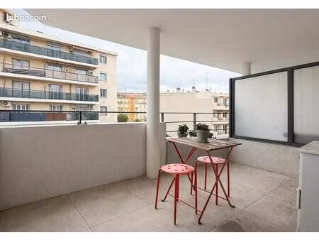t1 25m2 terrasse ascenseur camas 13005
