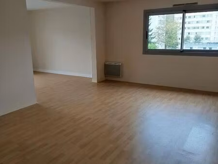 appartement 3 pièces 84 m²