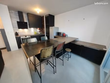 location t2 fillinges 47m2 (dispo 17 mars)