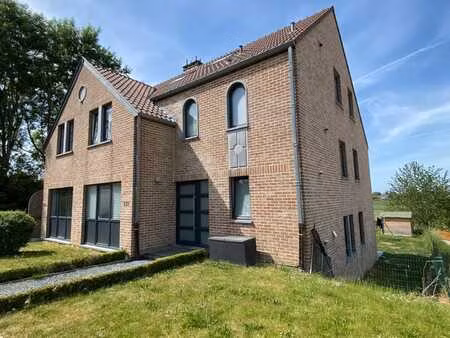 appart 1 ch + parking en peb b