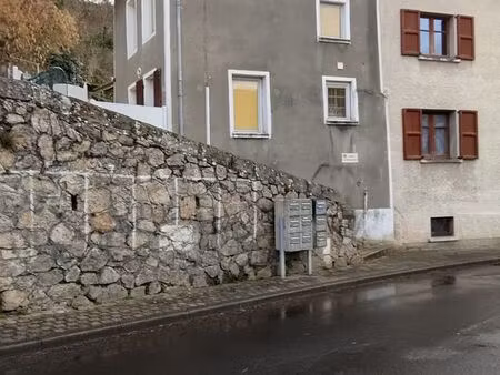 maisonnette 2 pièces avec petit jardin et terrasse