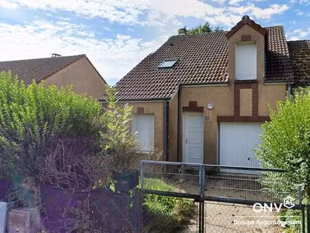 montmirail - maison t4 de 86 00 m²