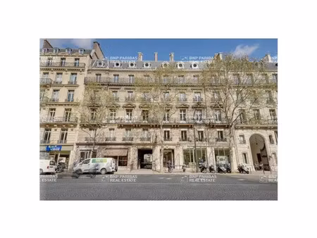location bureau paris 75008