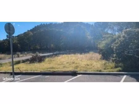 terrain constructible 630m² lamanon