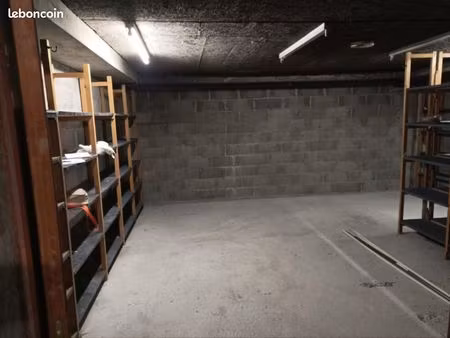 box local 29m2 aix les milles