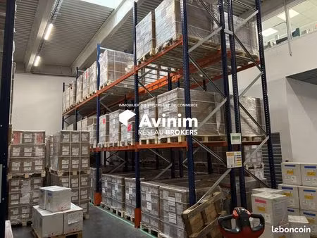 local 567 m² vitrolles