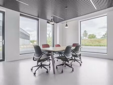 bien professionnel à louer à brecht € 2.969 (lkv5r) - iwg | zimmo